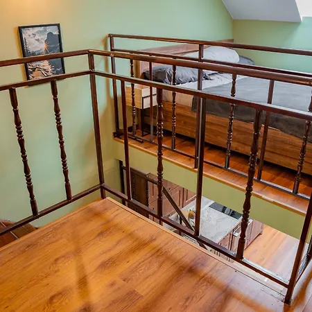 Апартамент Alpine Retreat Maisonette